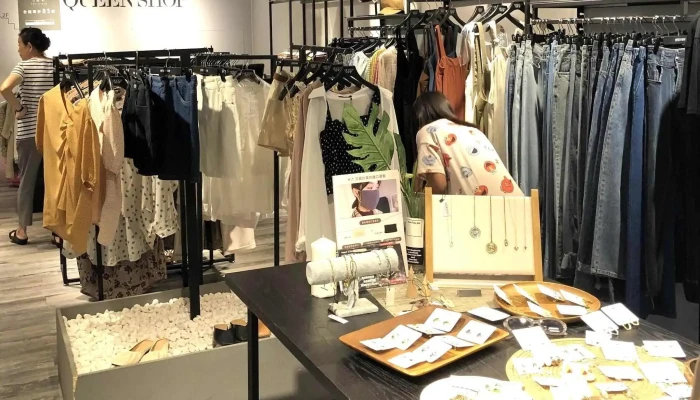 50 Fifty Percent Yi Lan Luo Dong Dian 服装店 - Yilan County, Luodong Township