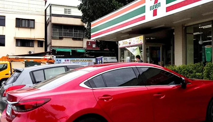 7 -  Eleven Zhang De Men Shi Instagram - Changhua County, Changhua City