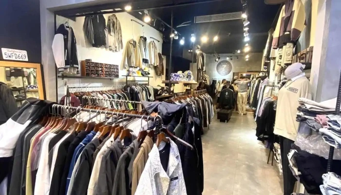 8funoo2Ri Han Fu Shi Nei Bu - Taichung City, North District