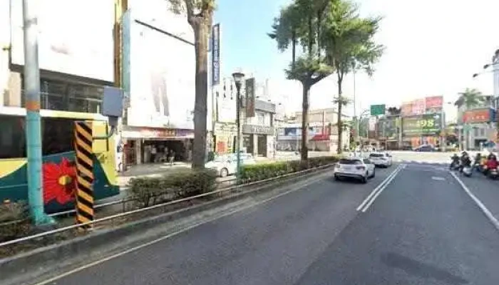 Bo Ke Lai Fu Shi Dian Jie Jing He 360 Du Quan Jing Zhao - Pingtung County, Pingtung City