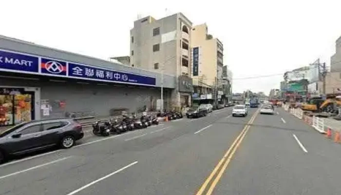 Da Jiu Jiu Da Mai Chang Xing Ye Dian Jie Jing He 360 Du Quan Jing Zhao - Chiayi City, East District