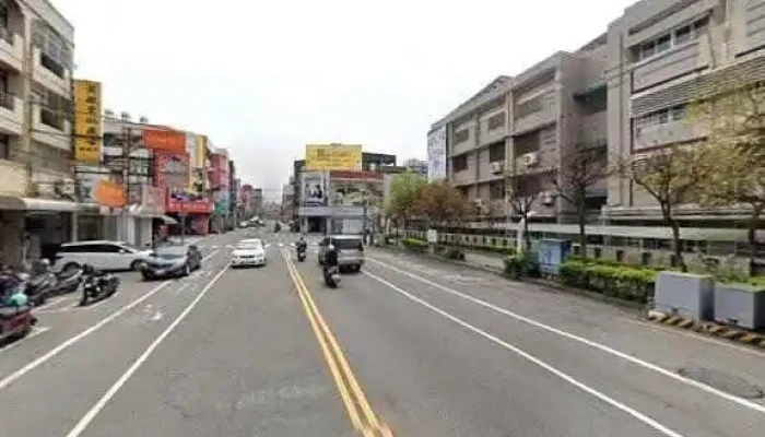Dong Cheng Wu Jin Xing Jie Jing He 360 Du Quan Jing Zhao - Changhua County, Changhua City