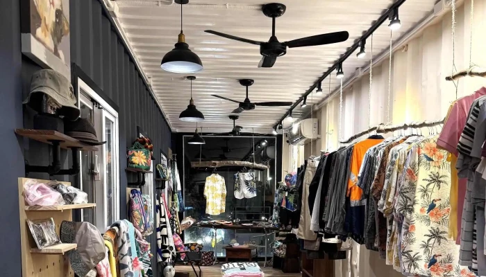 Heng Nan X Er Shou Xuan Wu Oldy Goody 二手衣物商店 - Pingtung County, Hengchun Township