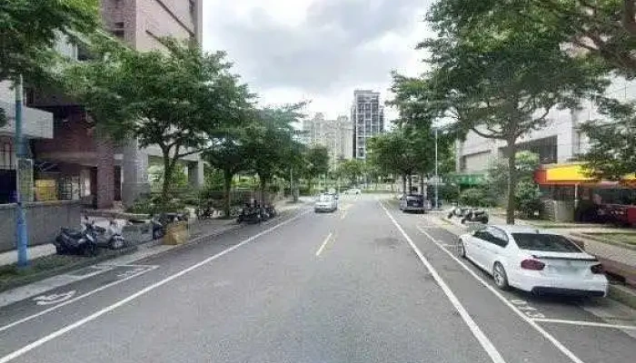 Jia Le Fu Chao Shi Tao Yuan Lu Guang Dian Jie Jing He 360 Du Quan Jing Zhao - Taoyuan City, Guishan District