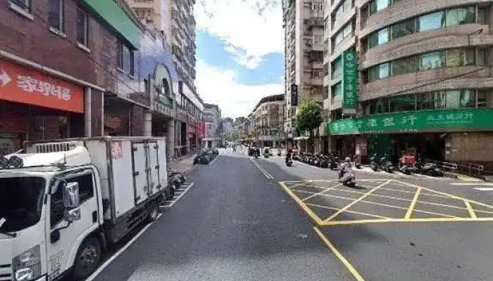 Jia Le Fu Chao Shi Tu Cheng Xue Fu Dian Jie Jing He 360 Du Quan Jing Zhao - New Taipei City, Tucheng District
