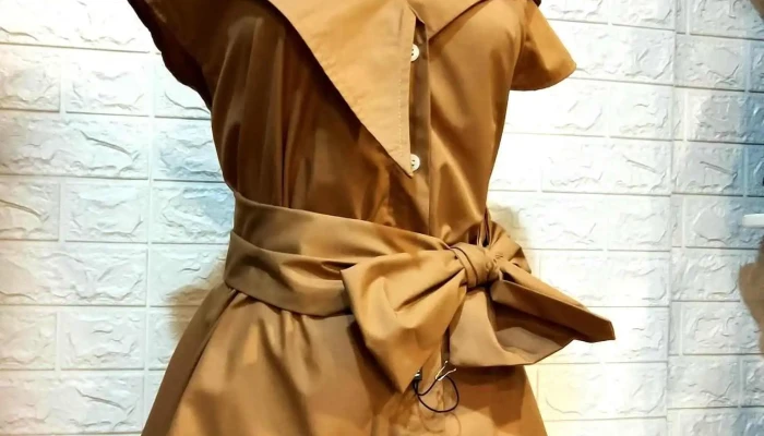 Li Yi Jing Pin Fu Shi Dian Nei Bu - 台中市大里区