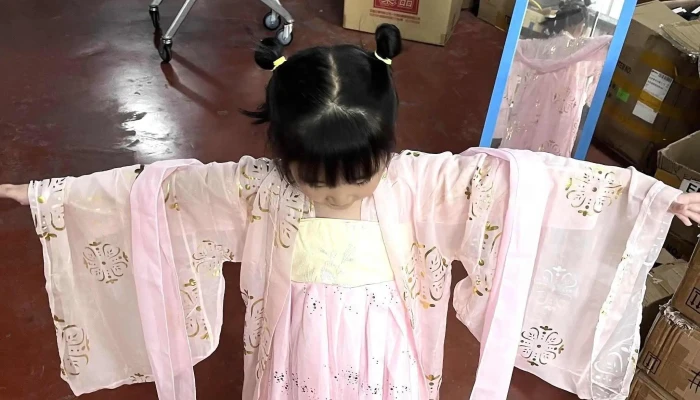 Qian Nian Zhi Lian  Han Fu Tai Wan   Tuan Ti Fu Biao Yan Fu Ban Fu Pi Fa Ling Shou 角色扮演服饰店 - Changhua County, Xihu Township