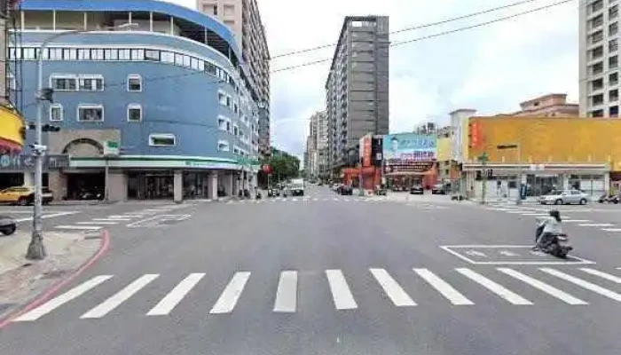Quan Lian Fu Li Zhong Xin Ling Ya Er Sheng Jie Jing He 360 Du Quan Jing Zhao - Kaohsiung City, Lingya District