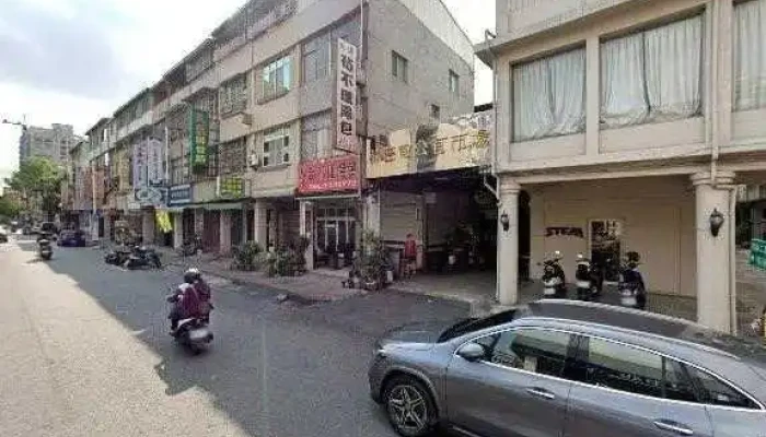 Quan Lian Fu Li Zhong Xin Ling Ya Si Wei Er Jie Jing He 360 Du Quan Jing Zhao - Kaohsiung City, Lingya District