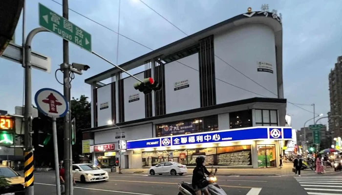 Quan Lian Fu Li Zhong Xin Zuo Ying Fu Guo Dian 位置 - Kaohsiung City, Zuoying District
