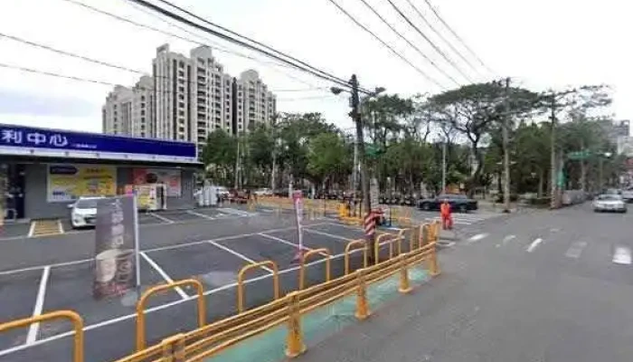Quan Lian Fu Li Zhong Xin Pxmart Ba De Fu Guo Bei Dian Jie Jing He 360 Du Quan Jing Zhao - Taoyuan City, Bade District