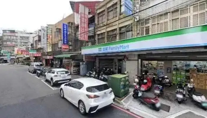 Quan Lian Fu Li Zhong Xin Pxmart Ban Qiao Xin Sheng Dian Jie Jing He 360 Du Quan Jing Zhao - New Taipei City, Banqiao District