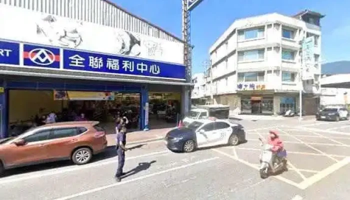 Quan Lian Fu Li Zhong Xin Pxmart Hua Lian Jian Guo Jie Jing He 360 Du Quan Jing Zhao - Hualien County, Ji’an Township