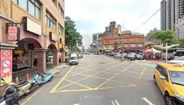 Quan Lian Fu Li Zhong Xin Pxmart Lu Zhu Nan Kan Jie Jing He 360 Du Quan Jing Zhao - Taoyuan City, Luzhu District