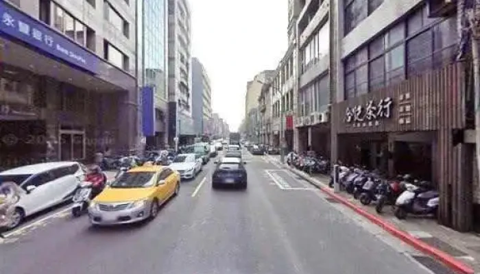 Quan Lian Fu Li Zhong Xin Pxmart Min Sheng Xi Dian Jie Jing He 360 Du Quan Jing Zhao - Taipei City, Datong District