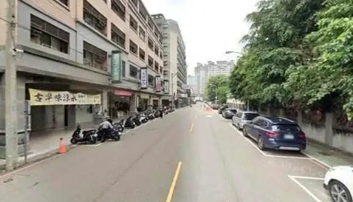 Quan Lian Fu Li Zhong Xin Pxmart Tai Zhong Gong Xue Dian Jie Jing He 360 Du Quan Jing Zhao - Taichung City, South District