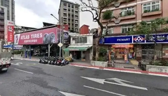 Quan Lian Fu Li Zhong Xin Pxmart Zhong Zheng Nan Hai Dian Jie Jing He 360 Du Quan Jing Zhao - Taipei City, Zhongzheng District