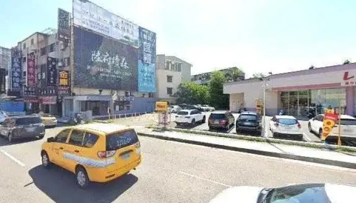 Si Meng Le Wu Quan Xi Lu Dian Jie Jing He 360 Du Quan Jing Zhao - Taichung City, Nantun District