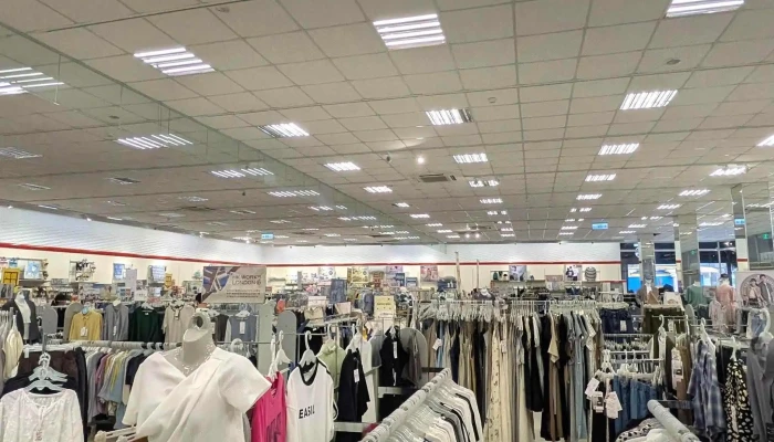 Si Meng Le Yi Lan Xiao She Lu Dian 时尚配饰店 - Yilan County, Yilan City