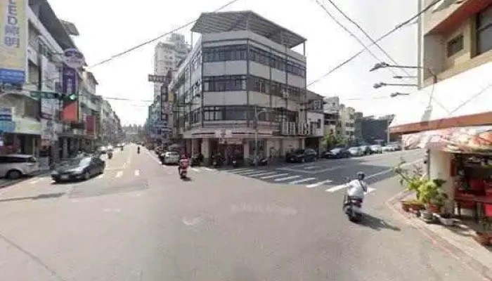Yi Lei Fu Shi Zhang Hua Min Zu Dian Jie Jing He 360 Du Quan Jing Zhao - Changhua County, Changhua City