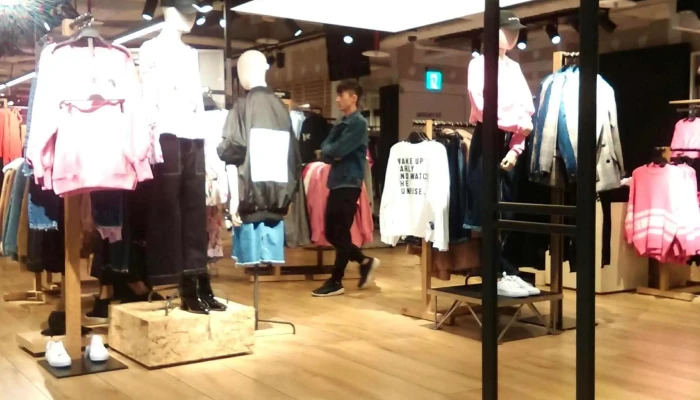 Bershka -  服装店 - Taichung City, North District