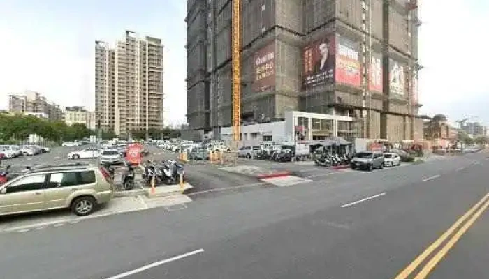Coen Lalaport Taichung Store Jie Jing He 360 Du Quan Jing Zhao - Taichung City, East District