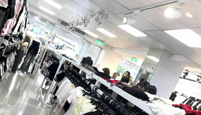 DepTai Zhong Zhan Qian Dian 时尚配饰店 - Taichung City, Central District