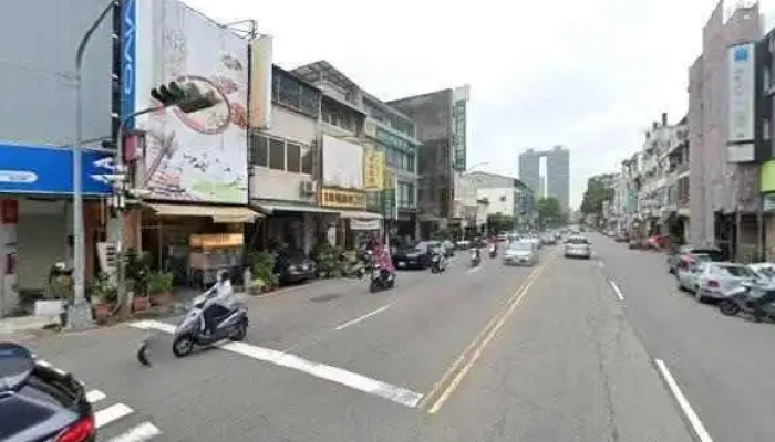 Fashion House -  Jie Jing He 360 Du Quan Jing Zhao - Taichung City, West District