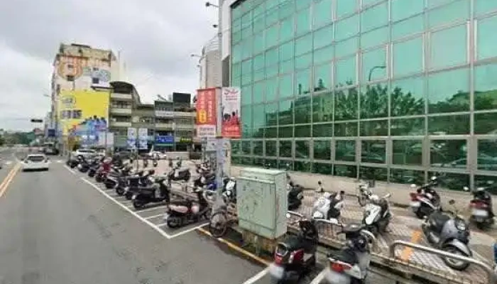 Fila Outlet Nan Tou Jia Le Fu Jie Jing He 360 Du Quan Jing Zhao - Nantou County, Nantou City