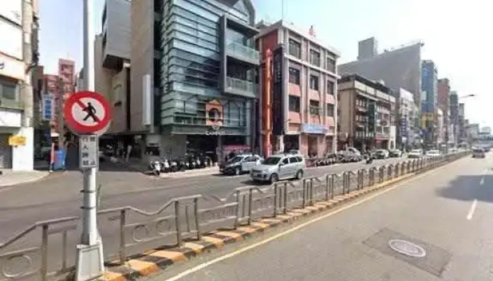 Hysteria Store -  Jie Jing He 360 Du Quan Jing Zhao - Taichung City, North District