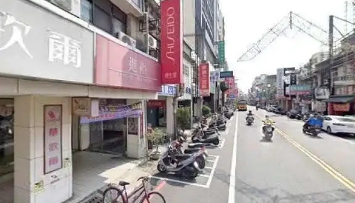 IrisAi Li Shi Fu Shi Zhang Hua Men Shi Jie Jing He 360 Du Quan Jing Zhao - Changhua County, Changhua City
