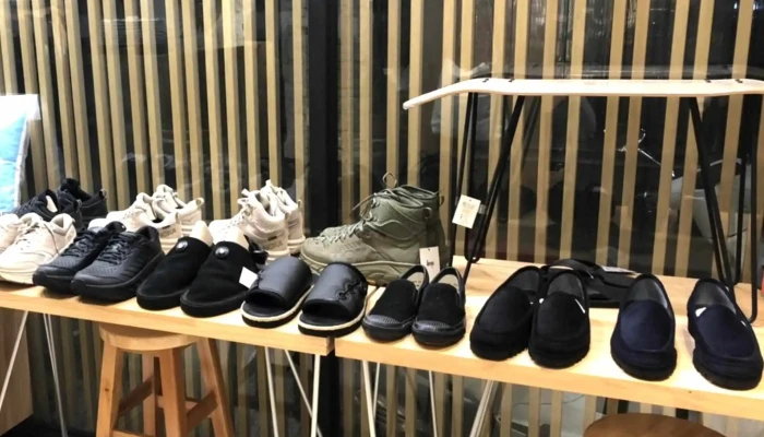Less Standard Ban Qian Wan Cheng 視頻 - Taichung City, West District