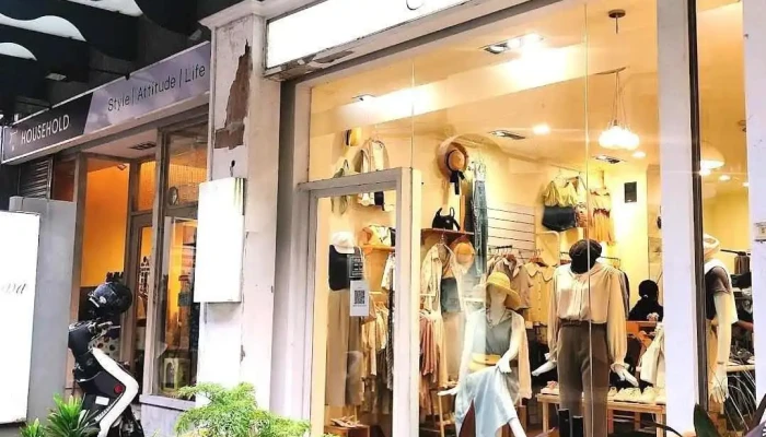 Miona/米歐娜時尚穿搭/三多店 - Kaohsiung City, Cianjhen District