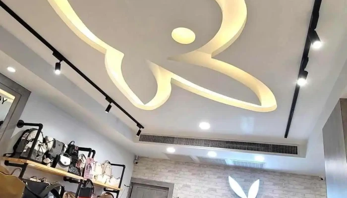 PlayboyHuang Chao Yuan Lin Dian Nei Bu - Changhua County, Yuanlin City