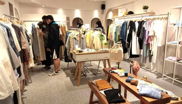 Queen Shop Feng Jia Men Shi Nei Bu - Taichung City, Xitun District