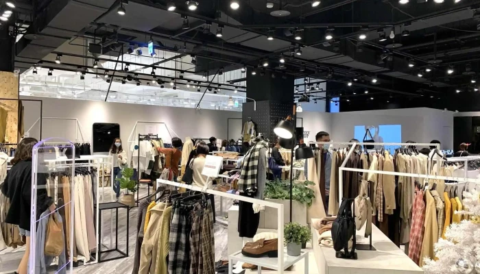 Queen Shop Tai Zhong Wen Xin Men Shi Nei Bu - Taichung City, Nantun District