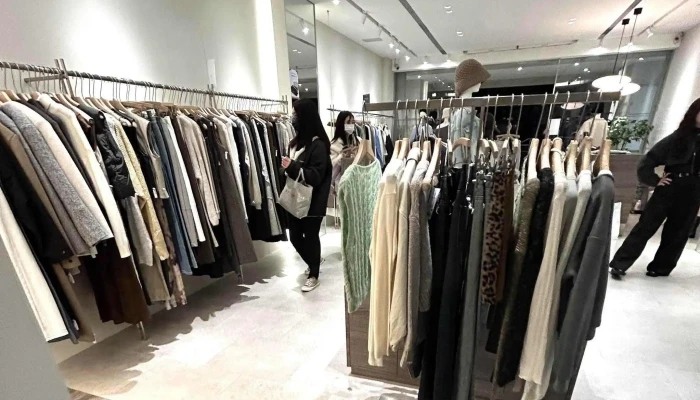 Queen Shop Tai Zhong Yi Zhong 視頻 - Taichung City, North District