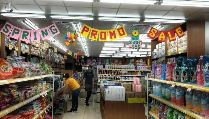 R7 -  Mart Miaoli Toufen Branch Nei Bu - Miaoli County, Toufen City