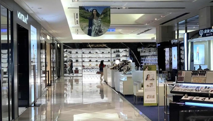 Saint Laurent - 9, Songshou Rd., Xinyi Dist,Taipei,Taiwan Region,115, Shin Kong Mitsukoshi Place A9, 信義區台北市台湾 11001