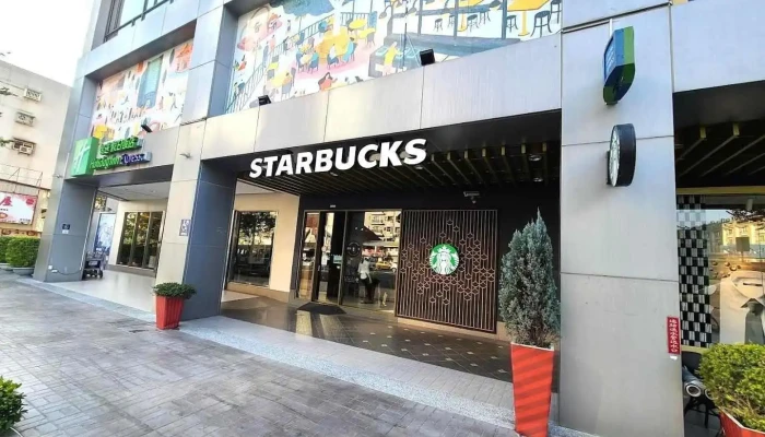 Sst&c 日曜Outlet店 (男女複合) - Taichung City, Central District
