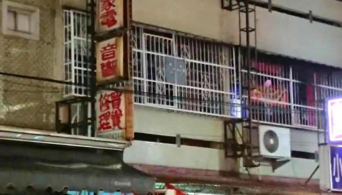 中华电子专卖店 - 雲林縣斗六市