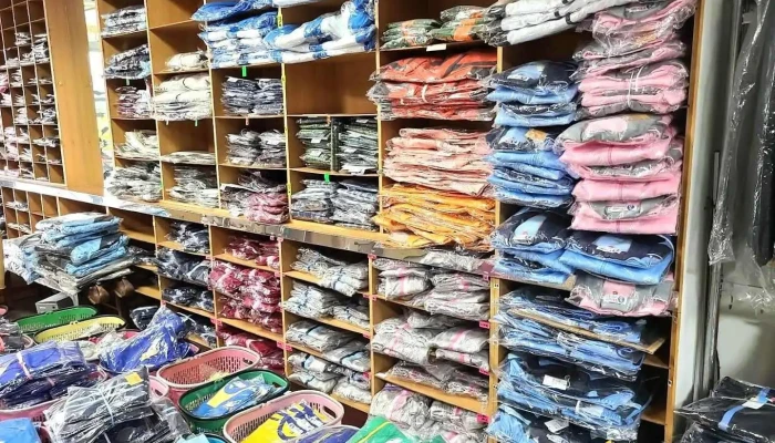华新学生服装用品行 - Hualien County, Hualien City